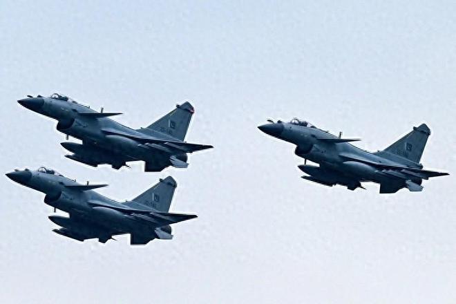 机双杀”战力惊人F-16全程寸功未立不朽情缘美国承认歼-10C战果“一(图11)